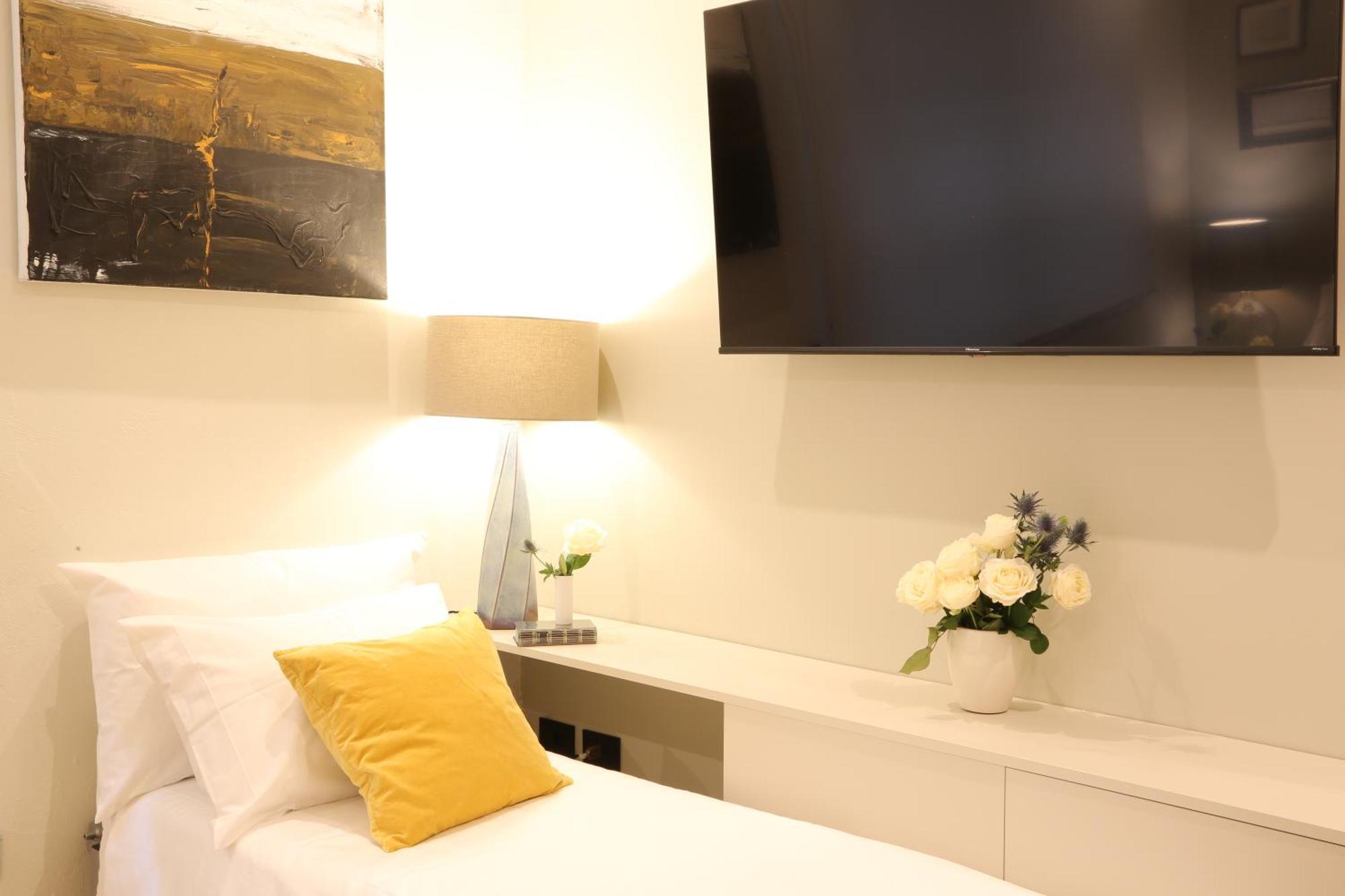 Meyland Suites Centro Milan Exterior photo